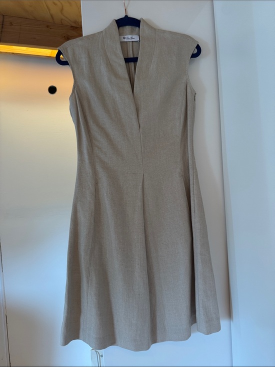 Loro Piana Dresses & Skirts - Loro Piana Sleeveless Neutral V-Neck